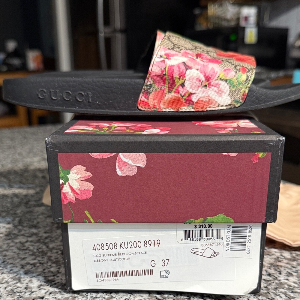 Gucci Bloom GG Slide Sandals - Black and Multicolor - Picture 2 of 5